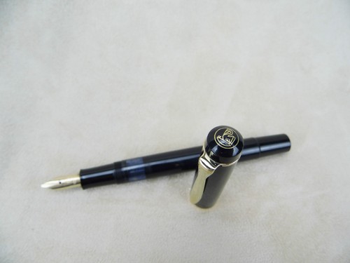 Antiker Pelikan Kolbenfüller mit Goldfeder Füller Fountain Pen - Bild 3 von 4
