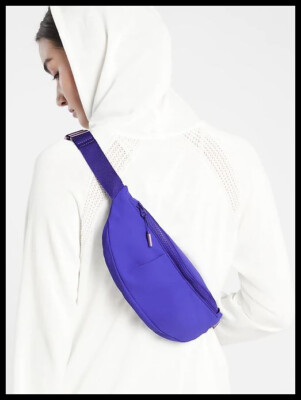 Athleta fanny pack deals