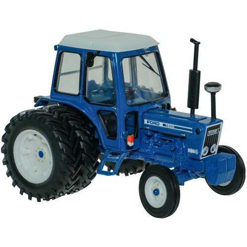 Britains 43371 Ford 7600 with Dual Wheels Tractor 1:32 Fords Vintage tractors - Picture 2 of 19