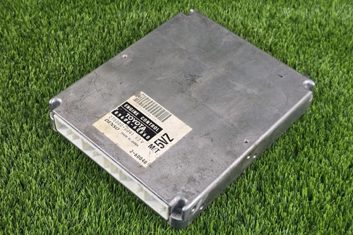 Toyota Land Cruiser KZJ90 Engine Computer 5VZ M/T 89666-60060 Ecu Oem Used - Picture 1 of 14