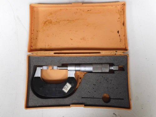 Mitutoyo 122-101a - 0-25mm/.01mm Outside Diameter Blade Micrometer w/ box - PN56