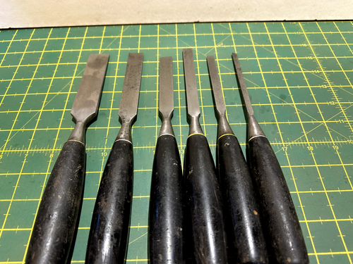 Graduated Set of 6 no. Good Quality Stanley 5001 Black Bevel Edge Wood Chisels - Picture 10 of 10