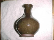 7 1/2" JUGTOWN VASE  -  BEAUTIFUL -   TOBACCO BROWN