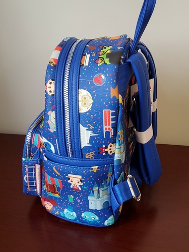 Disney Parks Collage Mini Rucksack Loungefly Attraktionen Neu mit Etikett 2021 - Bild 3 von 4
