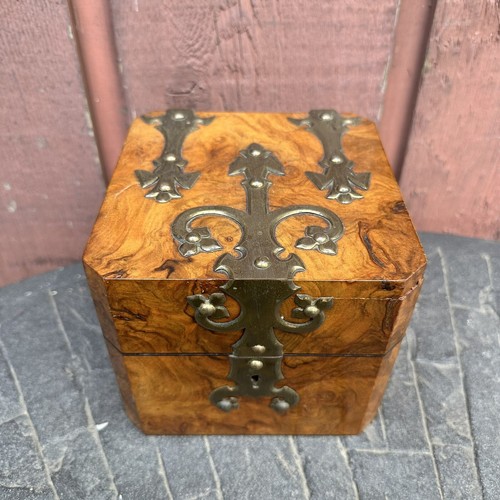 19th Century English Burl Wood Scent Box - 4 Bottle Perfume Casket - Excellent - Picture 2 of 11