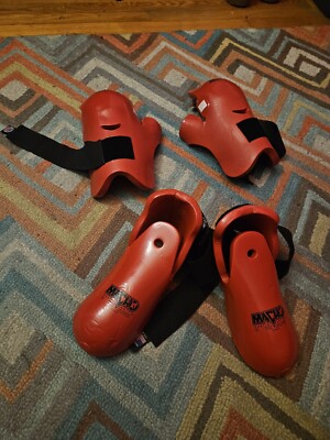 Lightning By Proforce Kickboxing Gloves And Footpads Gear