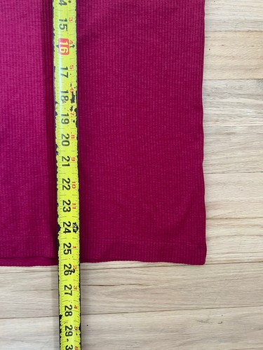 Lululemon Tank Top Women’s Pink Razor Back Athletic Built In Bra Size Small 2 - Picture 4 of 5