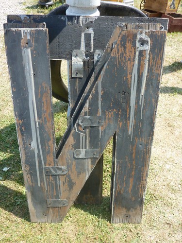 huge ANTIQUE c1910-1920's BLACK wooden letter symbol N ~ 36" x 23" x 1.5" - Picture 7 of 11