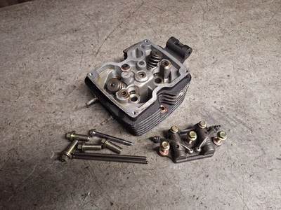 Lexmoto ZSA 125 - Engine Cylinder Head & Valve Rocker Arms + Fixing Bolts