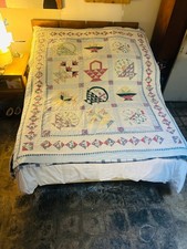 Vintage Arch Quilt Patchwork Flower Basket Bedspread Coverlet 78x63