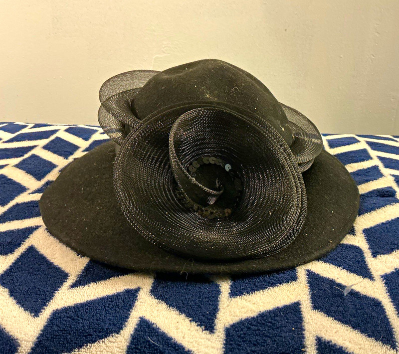 Women’s Black Solid Straw Cloche Hat, One Size, Wide Brim Flower Accent