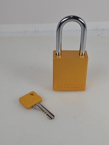 New Brady Safekey Yellow Gold Lockout Tagout LOTO Aluminum Padlock Locksport - Picture 7 of 10