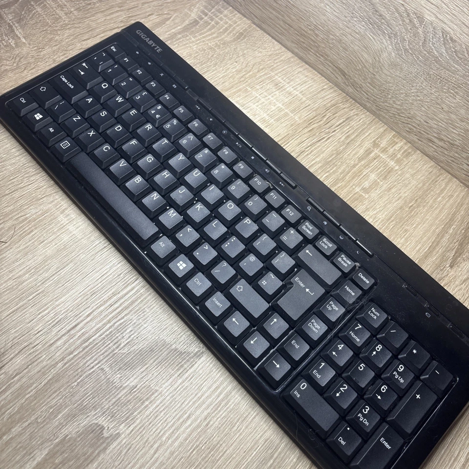 Gigabyte GK-KM7580 Full Size Multimedia Keyboard + Mouse Wireless Black - Image 3 of 4