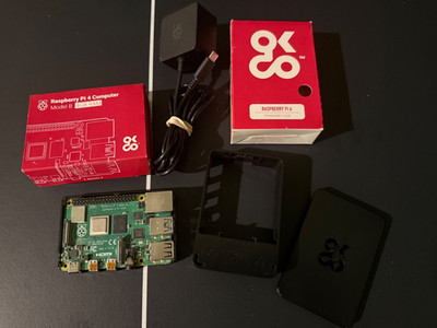 USED Raspberry Pi 4 Model B 64bit Quad Core 4GB w/ Case and Power Supply