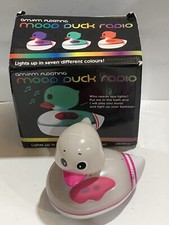 VINTAGE Novelty Mood Duck RADIO AM(MW)-FM BAND Lights Up Seven Different Colours