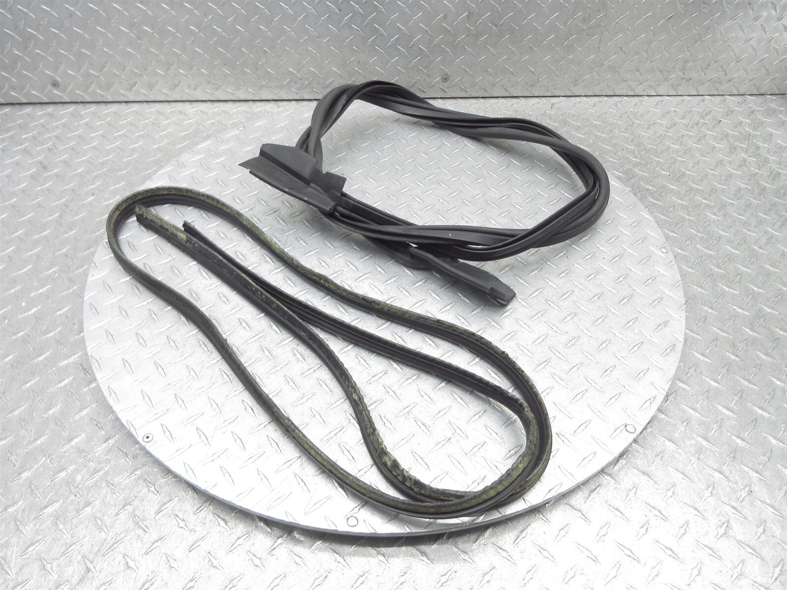 2008 Ferrari F430 Spider Convertible Roof Top Weather Strip Seal Gasket Liner
