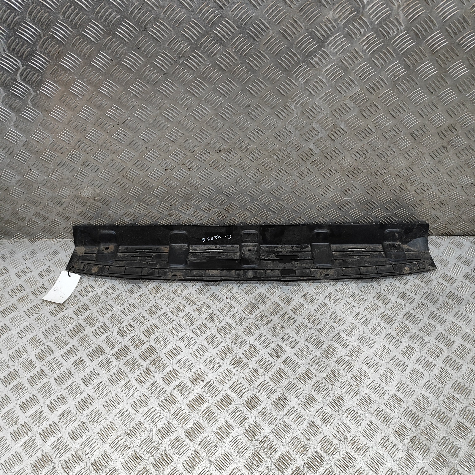 HYUNDAI IONIQ Rear Bumper Center Molding 86691G2000 1.6hybrid 2018