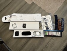 Apple Watch Series 5 44mm With Accessories 