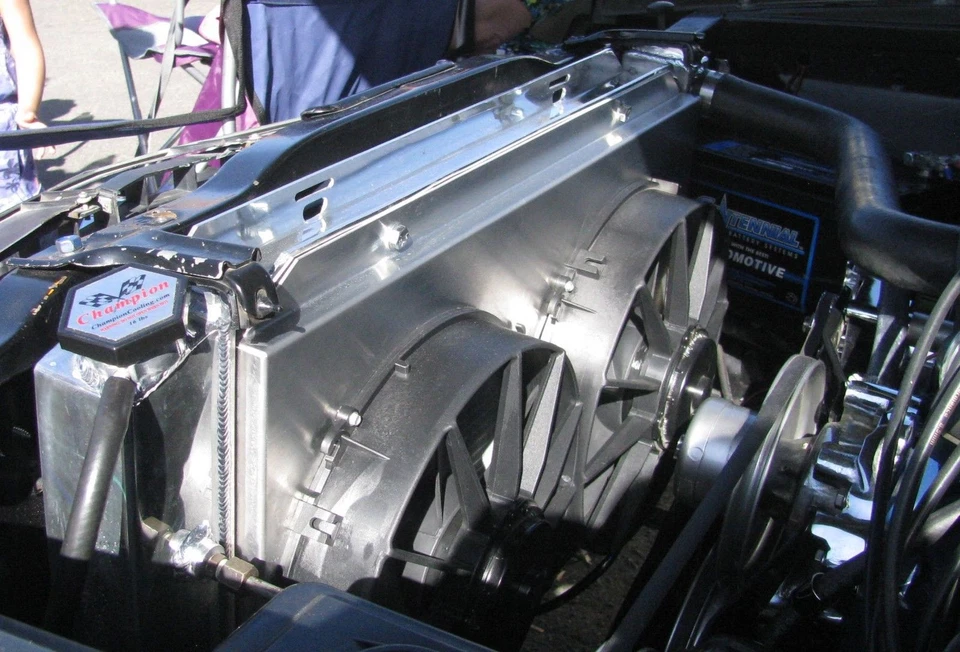 Champion Racing 3 Row Aluminum Radiator For 1979 - 93 Ford/Mercury Cars - Image 3 of 4