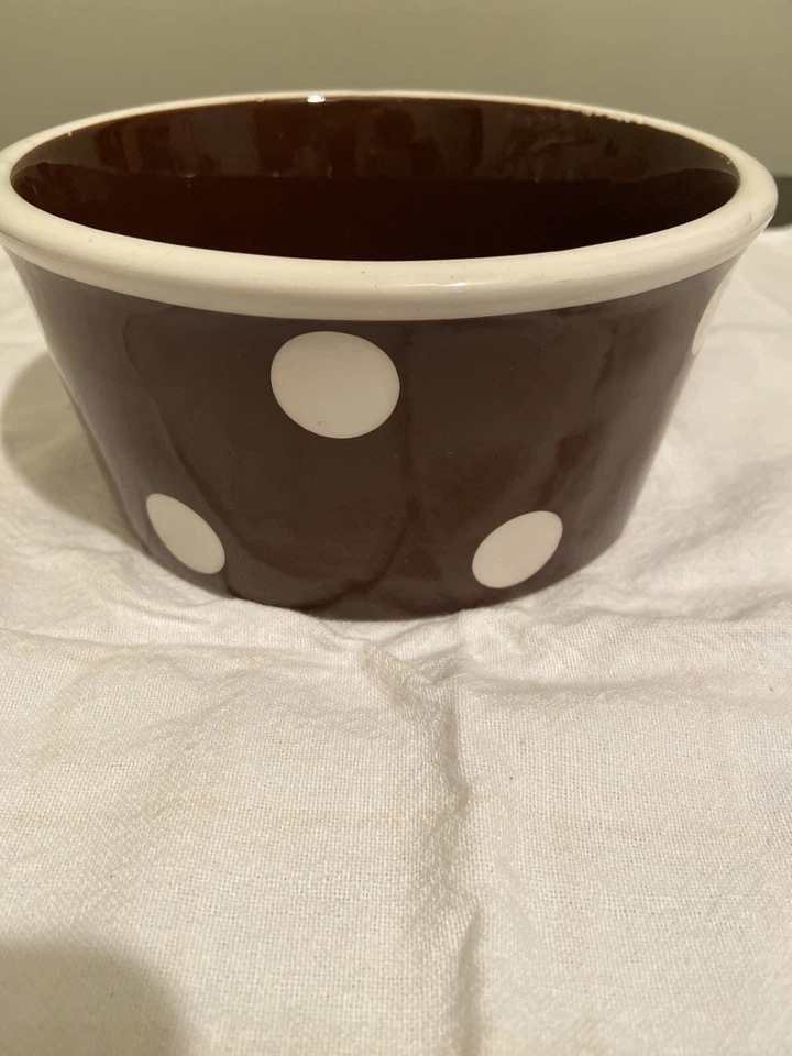 Cuenco para perros SPOT'S DINER de gres S/M de Coastline Imports marrón con lunares Foto 2 de 4