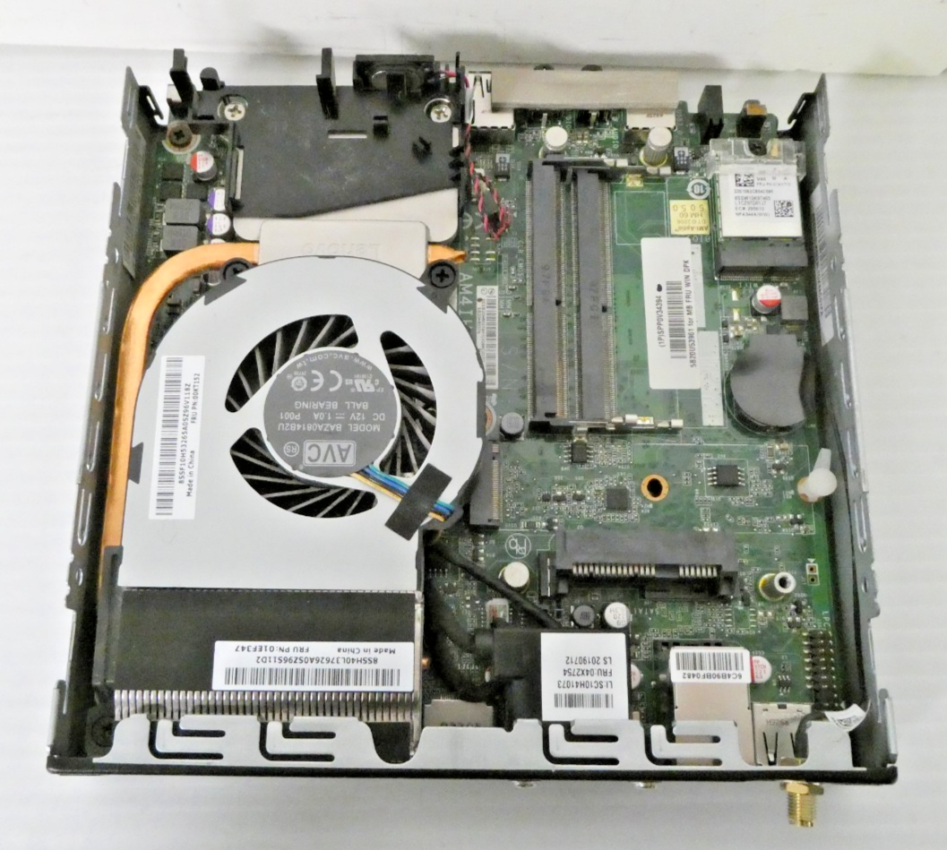 Lenovo ThinkCentre M715q Desktop Ryzen 3 PRO 2400GE NO RAM NO SSD