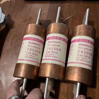 Shawmut TRS300R 300Amp Fuse - Tri-Onic Time Delay, Class RK5, 600 VAC Set of 3
