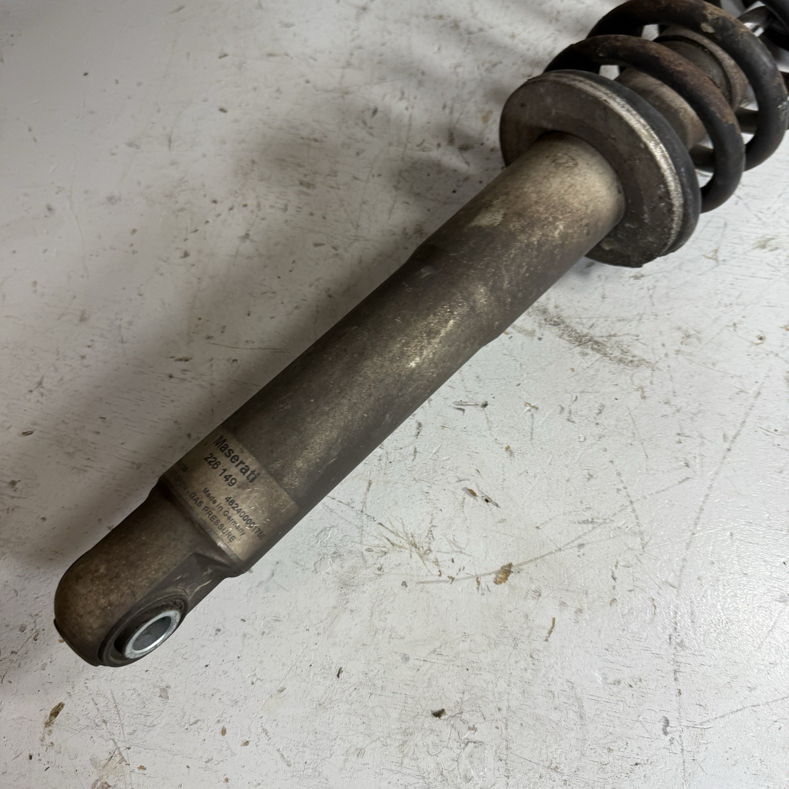 03-08 Maserati Quattroporte Rear Shock & Coil Spring Left or Right M139