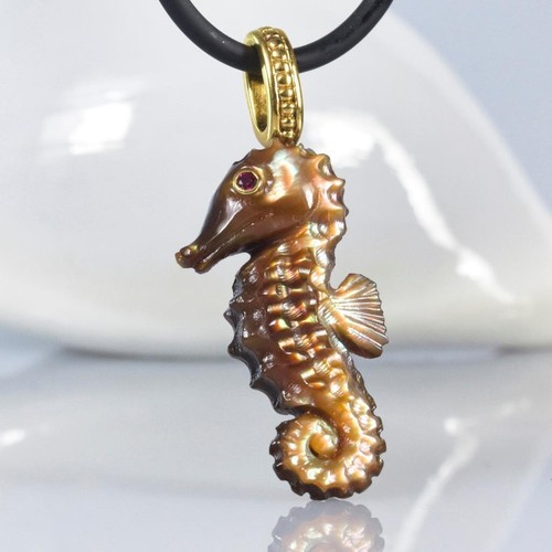 Seahorse Pendant Carved Bronze Mother of Pearl Gold Vermeil Sterling Silver 3.6g - Picture 2 of 13