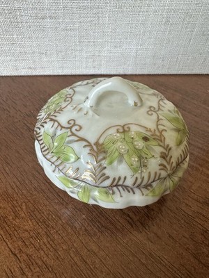 Vintage Trinket Box/Covered Dish, Green Leaves, Gold Accents, See Description 