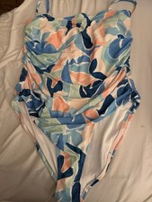 WOMENS OLD NAVY ONE-PIECE SWIMSUIT SIZE XLRG-WHITE FLORAL