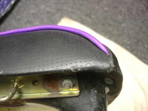 1994 95 96 97 KAWASAKI ZX 900 ZX9 REAR PASSENGER SEAT - Picture 7 of 9