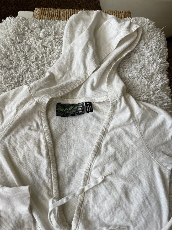 One Step Up Juniors/W Talla Sudadera con capucha M crema cuello bajo. Lindo, divertido Foto 2 de 4