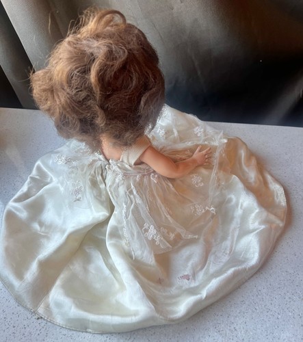 Effanbee Walker Doll With Moving Eyes In Lace & Satin Ivory Clothing VTG - Picture 5 of 15