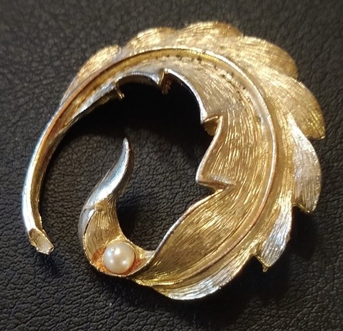 Vintage Fern Leaf Branch Wreath Gold Plated Brooch Pin - Picture 3 of 10