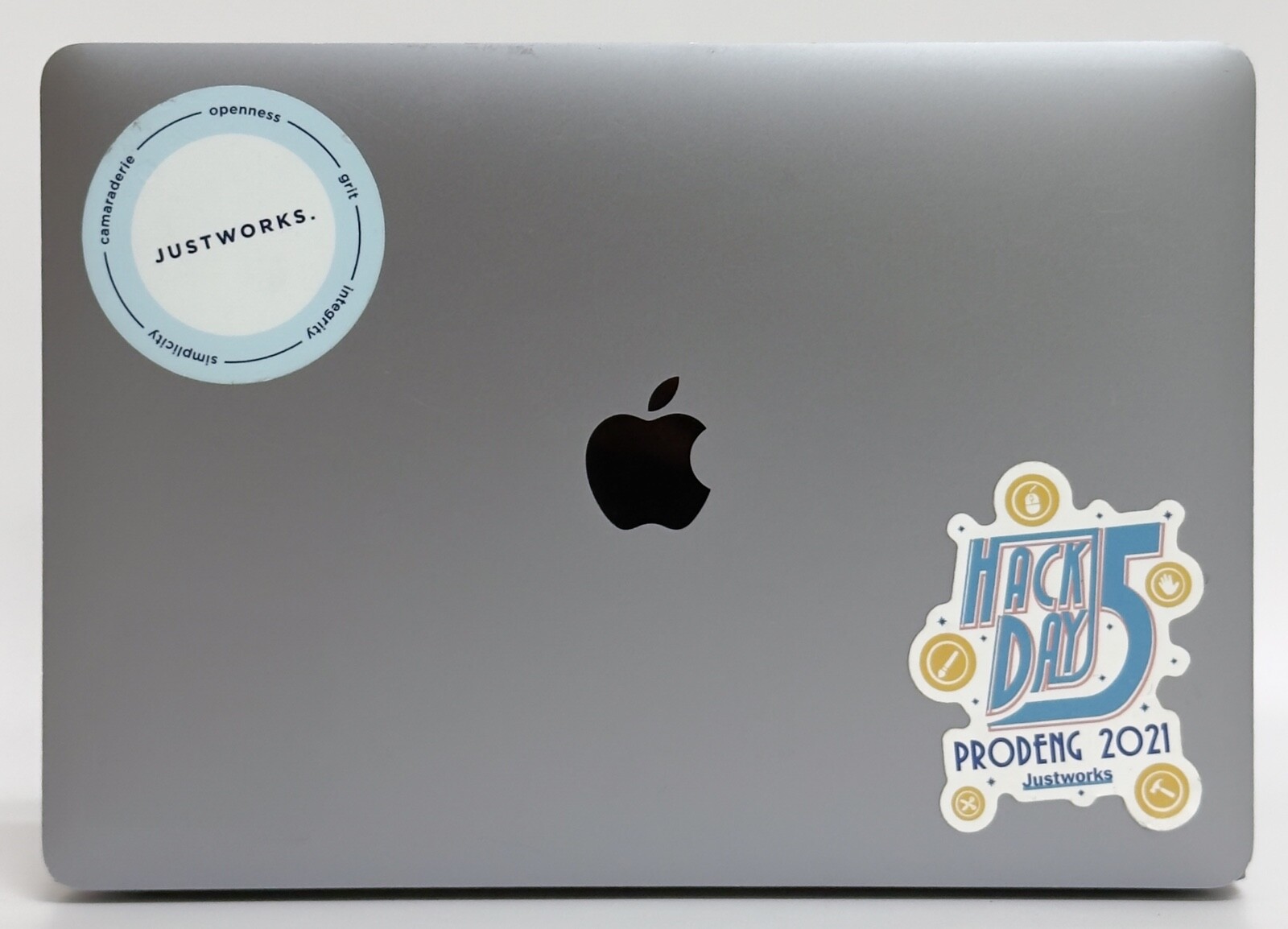 2018 MacBook Pro 13-inch 2.3GHz i5 16GB RAM 256GB SSD MR9Q2LL/A Used-image