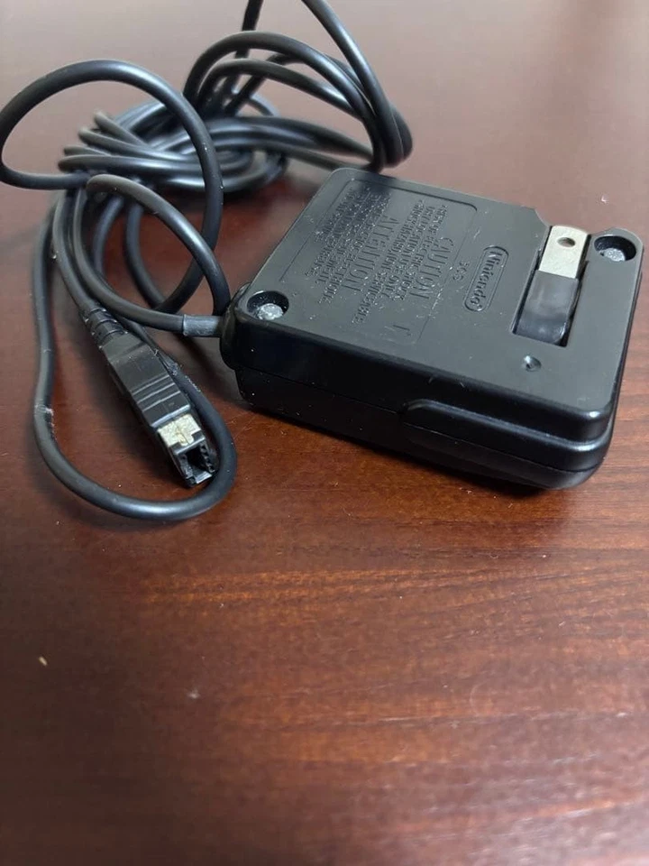 Nintendo Game Boy Advance SP AGS101 Pink with Charger Japan Used Excellent - Image 2 of 4