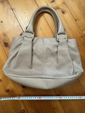 Borsa a mano Salvatore Ferragamo rosa opaco pelle morbida primaverile usata dal Giappone