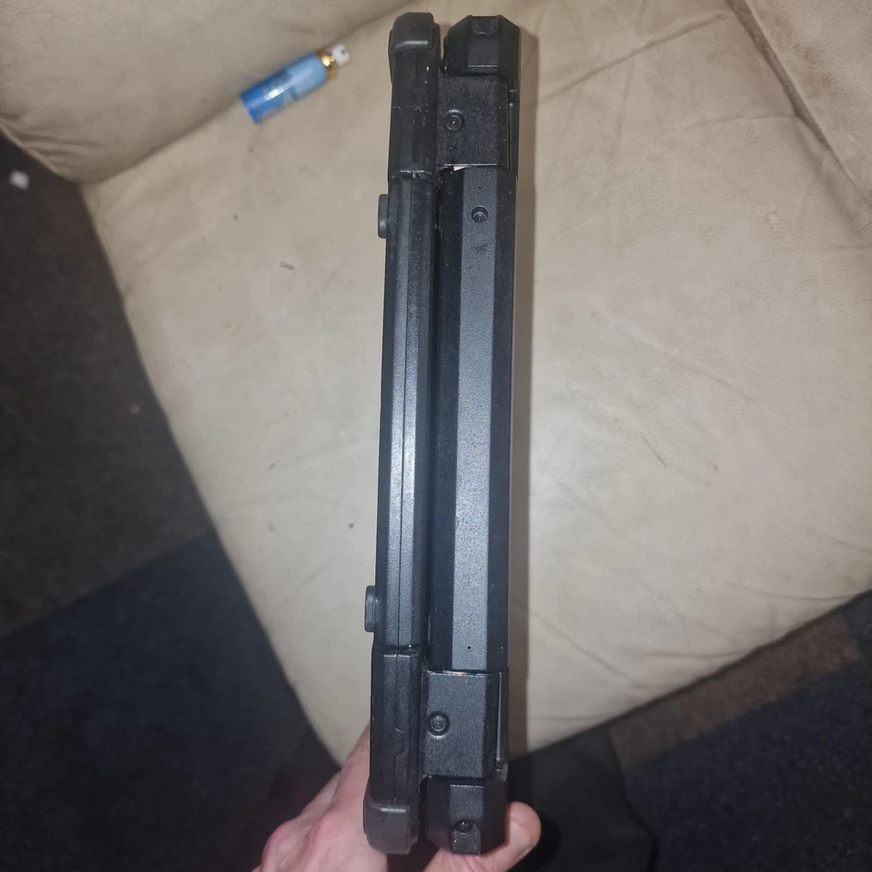 Panasonic Toughbook CF33 i5 7300U 2.7GHz 8GB RAM 256GB SSD 12" 2in1 Toughpad 444 - Image 4 of 4