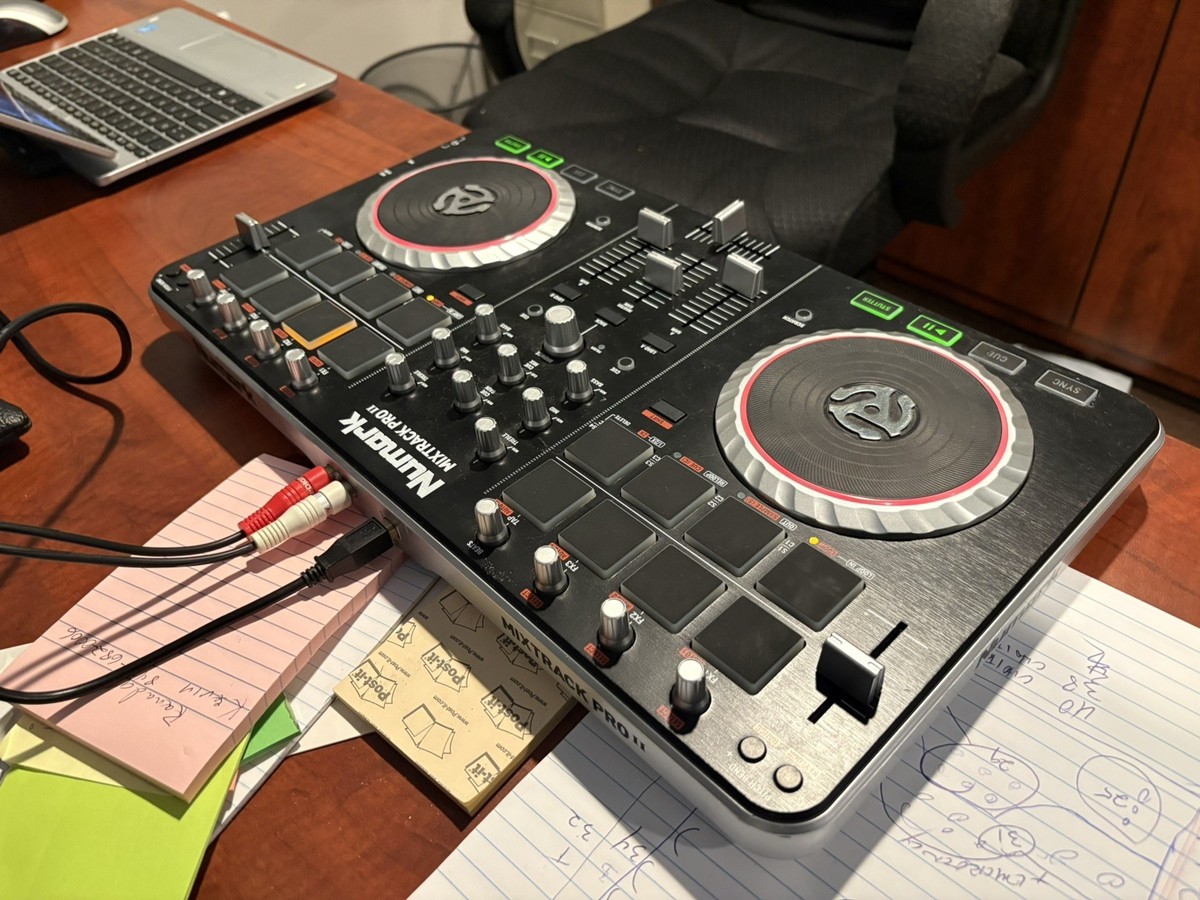 Numark Mixtrack Pro II DJコントローラー　箱あり Amazon.com: Numark Mixtrack Pro II USB DJ Controller with