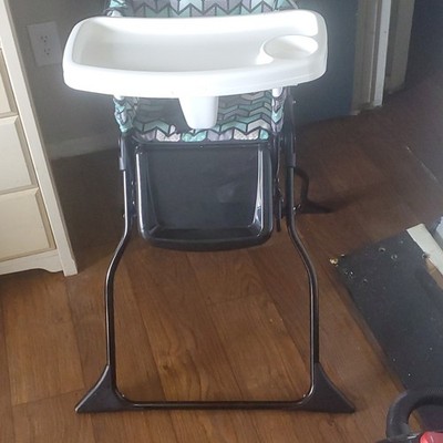 Cosco High Chair Chevron Pattern Removable Tray Safety Harness Black White