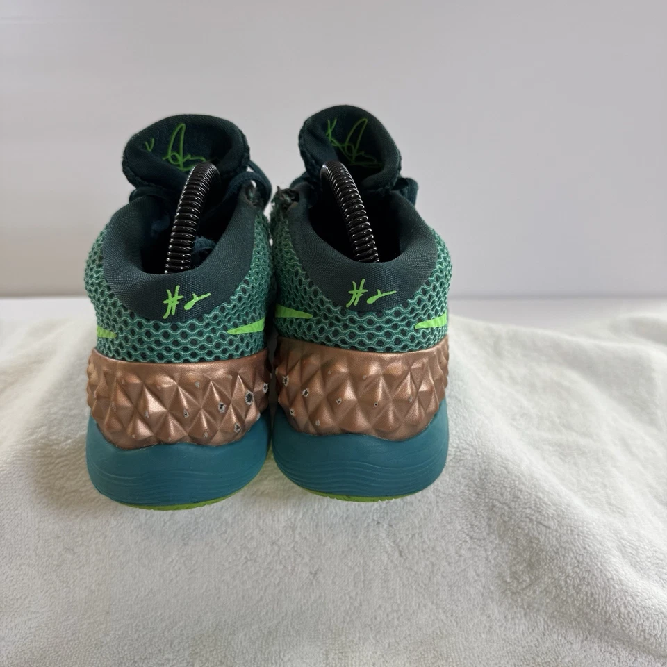 Zapatos de baloncesto Nike Youth Kyrie 1 Australia talla 6Y verde bronce 717219-333 Foto 2 de 4