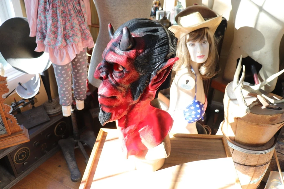 Red Devil Demon Evil Halloween Mask #60187 Forum Novelties 2009 New Unsed - Image 4 of 4