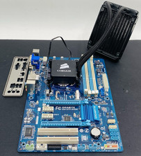 Gigabyte GA GA-Z77-DS3H LGA1155 Standard-ATX  / CORE i5-2500K CORSAIR AIO COOLER