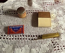 Vintage Travel Razor And Other Assessories-POH Floss And Blades