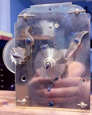 RELOJ DE PARED FUSIBLE INGLÉS ANTIGUO MOVIMIENTO 8 DÍAS SOLO REPARADO SIN PÉNDULO