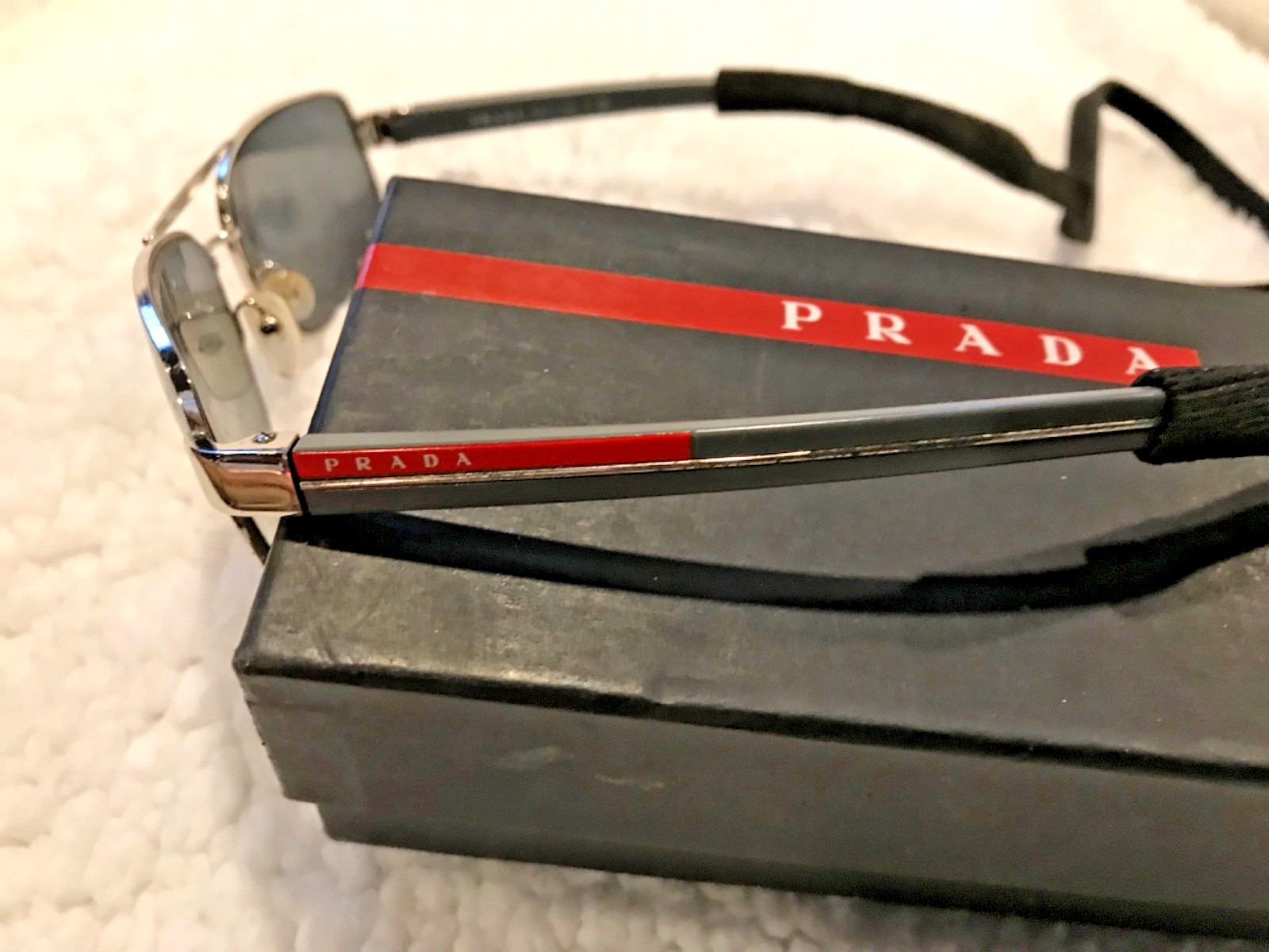 Prada eyeglasses frames used and in good condition thumbnail 3
