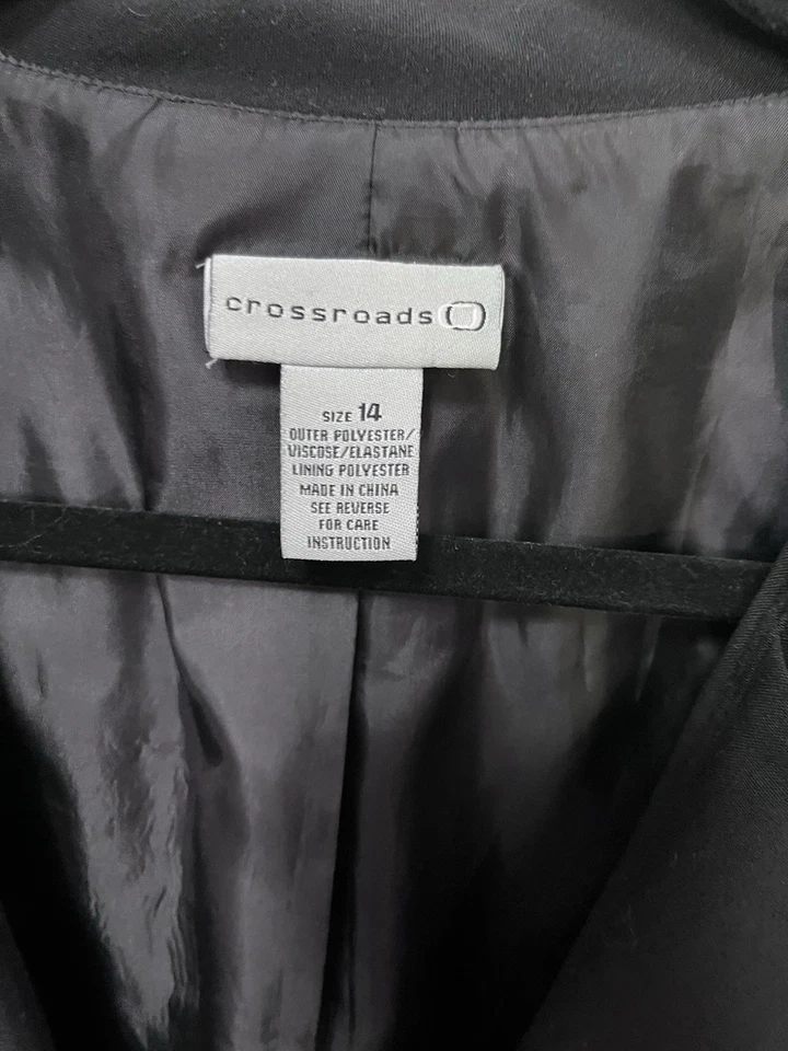 LADIES BLACK BLAZER SZ 14 - image 3 of 3