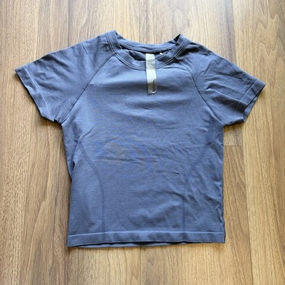 Aritzia Golden Women s Size 2XS Bodylite Progress T Shirt Seamless Blue
