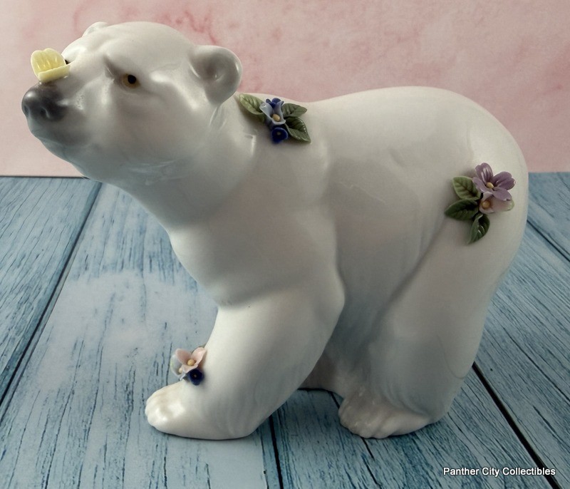 Lladro #6354 Polar Bear Butterfly Spain Made Porcelain Figurine