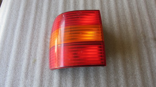 VW PASSAT - Heckleuchte Rücklicht Rückleuchte / Hinten Links / 3A9945111